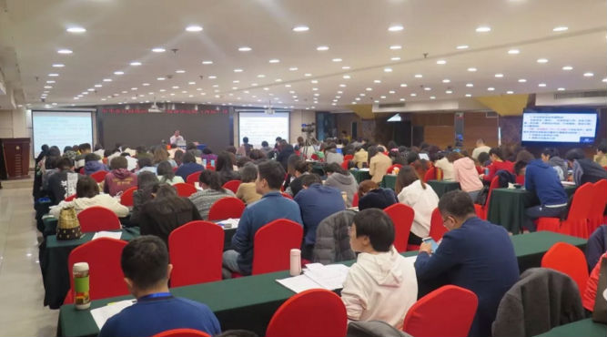 2018年中級(jí)會(huì)計(jì)職稱面授班全部開班了!