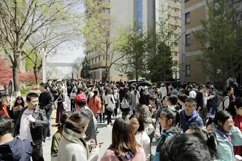 CMA學員奔赴考場，網校送考服務溫馨送上