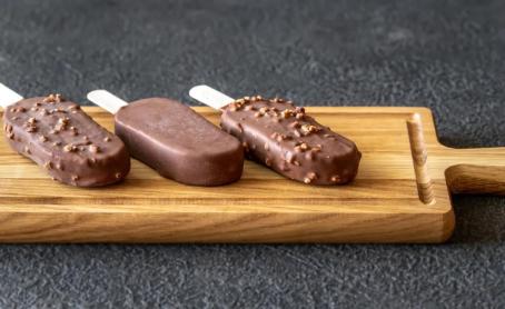 夢龍雪糕用料“雙標”引發非議 夢龍雪糕用料“雙標”引發非議